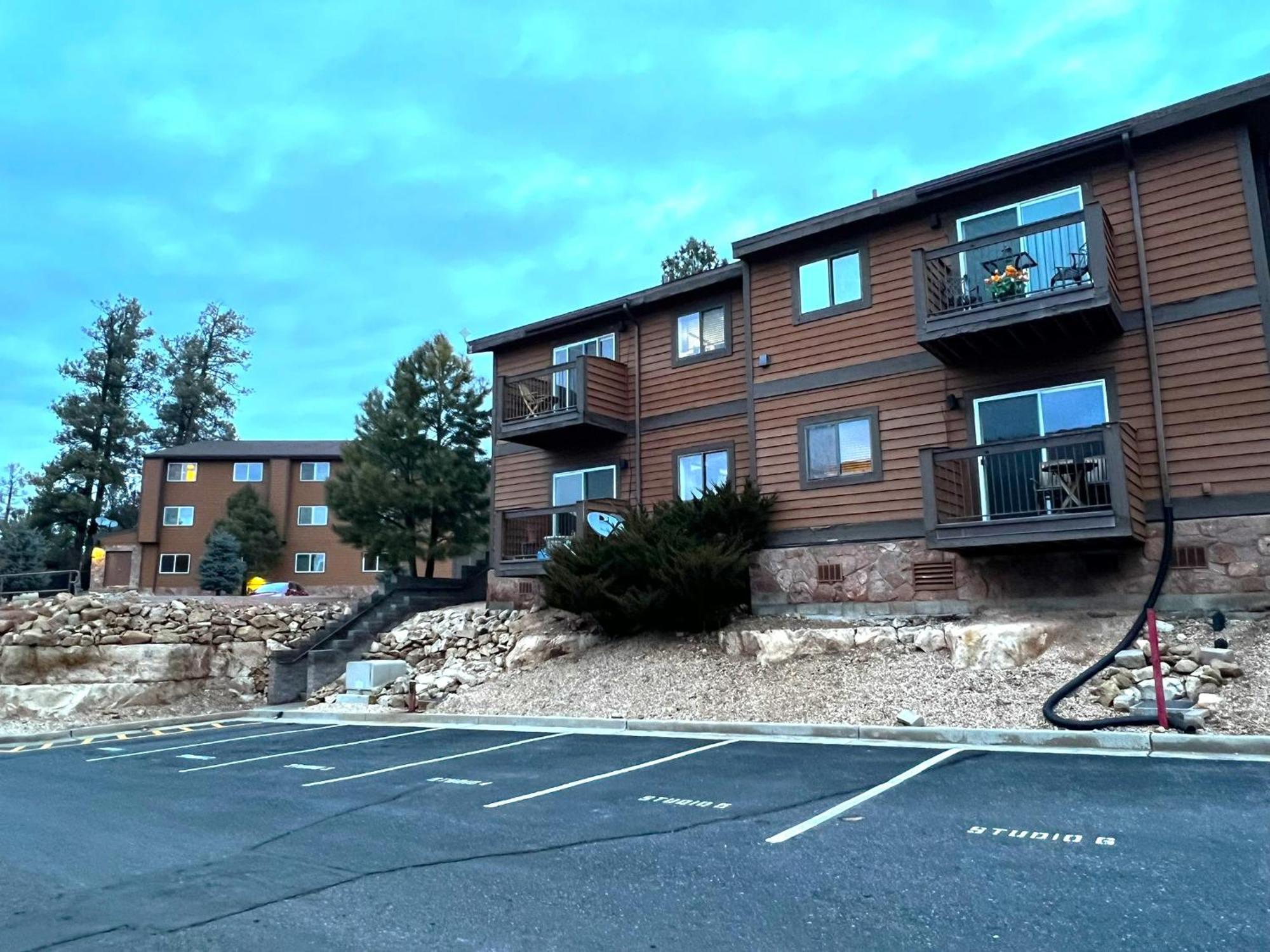 Canyon Plaza Premier Studio And Apartments Tusayan Exterior photo