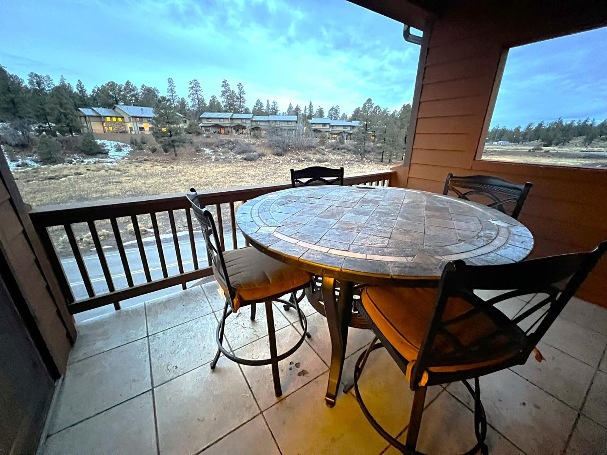 Canyon Plaza Premier Studio And Apartments Tusayan Exterior photo